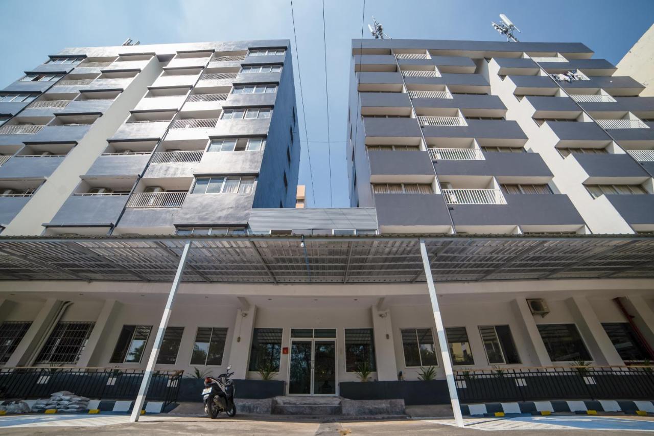 Oyo 602 L'Hotel Bangkok Exterior photo